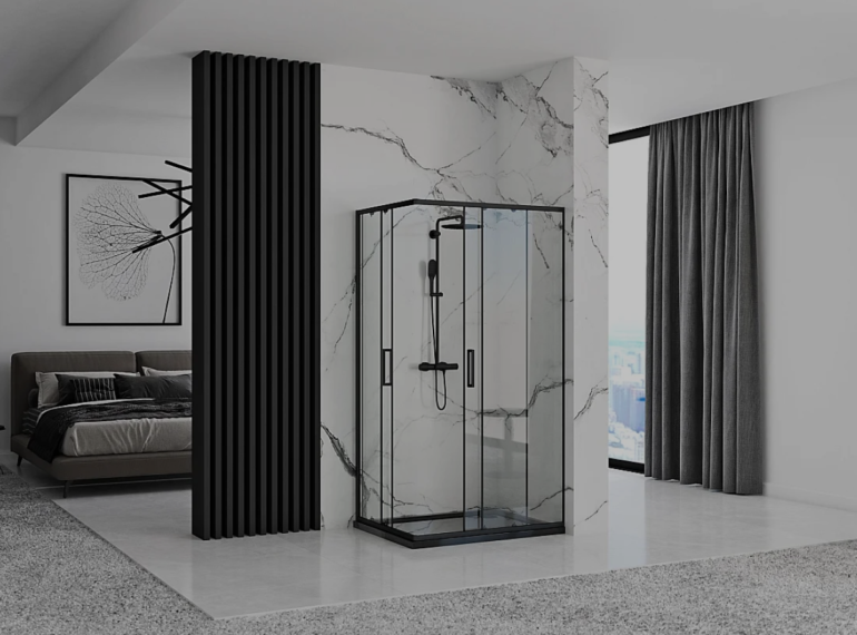 Cabine de douche sur mesure intégrée dans rénovation de salle de bain Nova Star