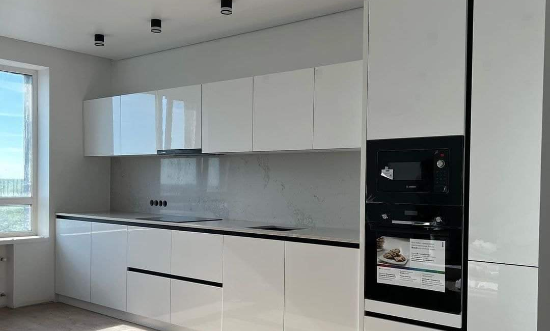 Cuisines moderne en I réalisée en menuiserie bois par Nova Star