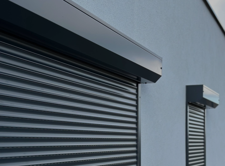 Solutions de rideaux fenêtres adaptées aux ouvertures modernes Nova Star