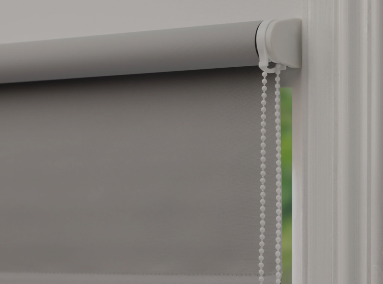 Installation de stores fenêtres pour confort thermique et protection solaire Nova Star