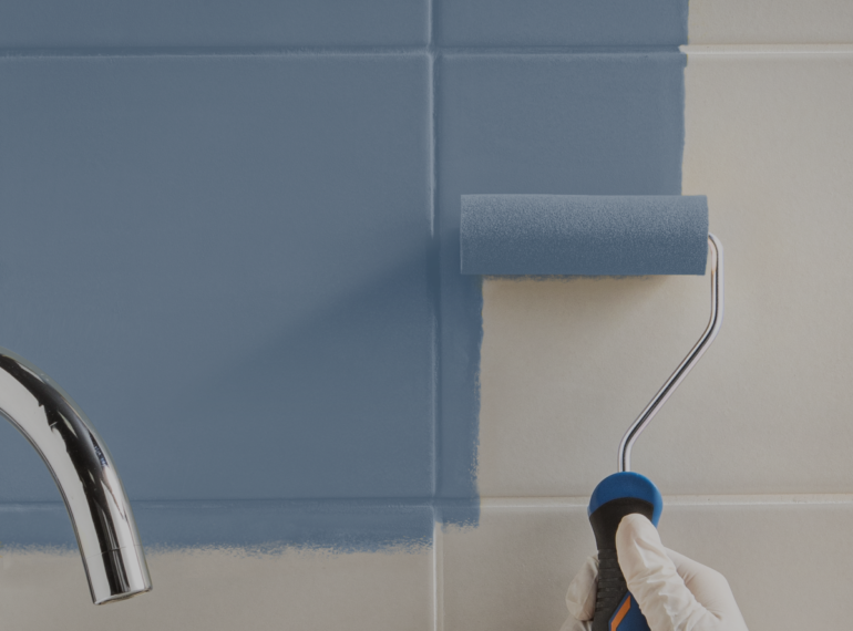 Rénovation carrelage par peinture spécialisée en aménagement intérieur Nova Star